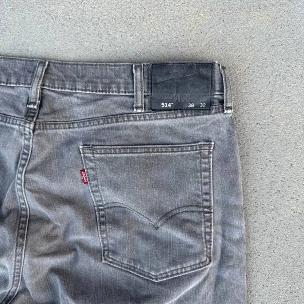 Levi's 514 Jeans Mens 38X32 Grey Denim 100% Cotton Comfort Straight Leg Mid Rise